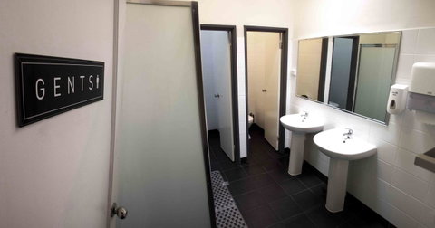 Shiralee Hostel -note - Valid Passport Required To Check In - Kawana Tourism 16