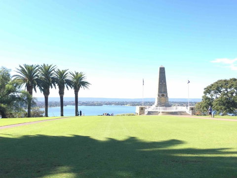 Eliza\'s Lookout - Kawana Tourism 34