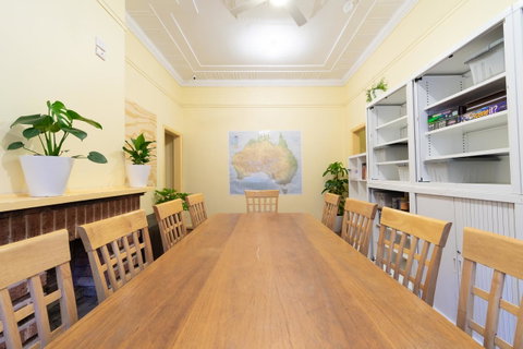 MyOZexp Aberdeen Lodge - Kawana Tourism 0