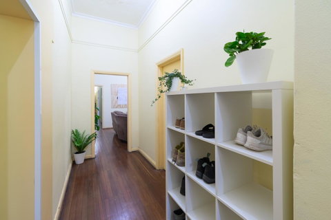 MyOZexp Aberdeen Lodge - Kawana Tourism 13