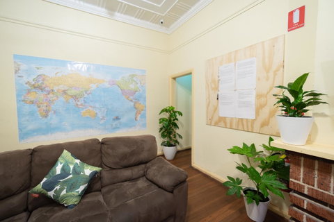 MyOZexp Aberdeen Lodge - Kawana Tourism 3