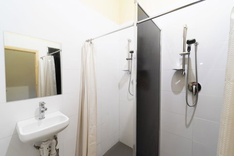 MyOZexp Aberdeen Lodge - Kawana Tourism 10