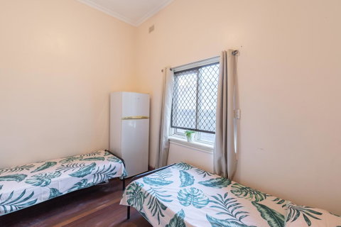 MyOZexp Aberdeen Lodge - Kawana Tourism 11