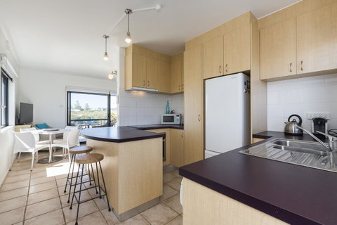 Cottesloe Marine Apartment - Executive Escapes - Kawana Tourism 10