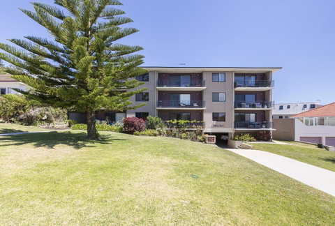 Cottesloe Marine Apartment - Executive Escapes - Kawana Tourism 18