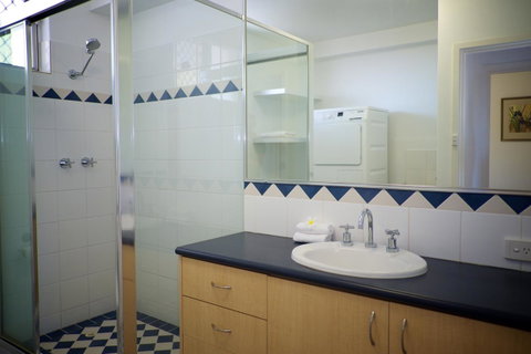 Cottesloe Marine Apartment - Executive Escapes - Kawana Tourism 21