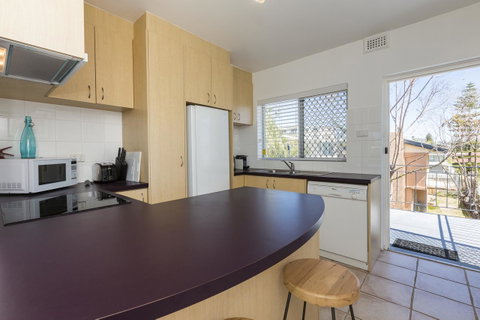 Cottesloe Marine Apartment - Executive Escapes - Kawana Tourism 9