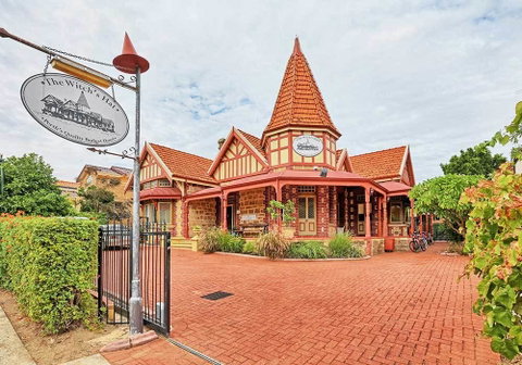 The Witch's Hat - Kawana Tourism 24