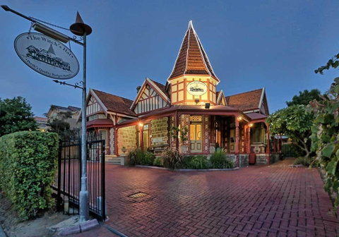 The Witch's Hat - Kawana Tourism 16