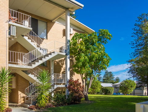 Cottesloe Beach Pines Apartment - Kawana Tourism 11