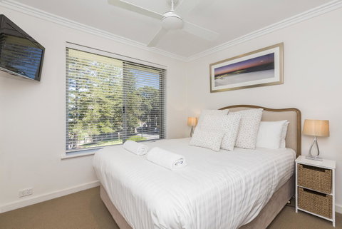 Cottesloe Beach Pines Apartment - Kawana Tourism 5