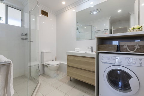 Cottesloe Beach Pines Apartment - Kawana Tourism 10