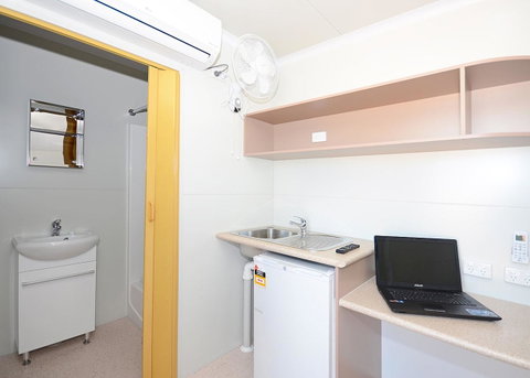Meekatharra Accommodation Centre - Kawana Tourism 9
