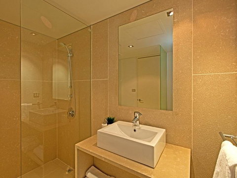Astra Apartments Perth - Zenith - Kawana Tourism 2