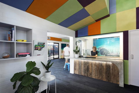 Spinners Hostel - Kawana Tourism 4