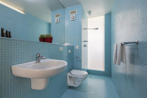 Cottesloe Tree Top Studio - Executive Escapes - Kawana Tourism 12