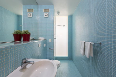 Cottesloe Tree Top Studio - Executive Escapes - Kawana Tourism 11