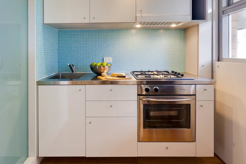 Cottesloe Tree Top Studio - Executive Escapes - Kawana Tourism 14