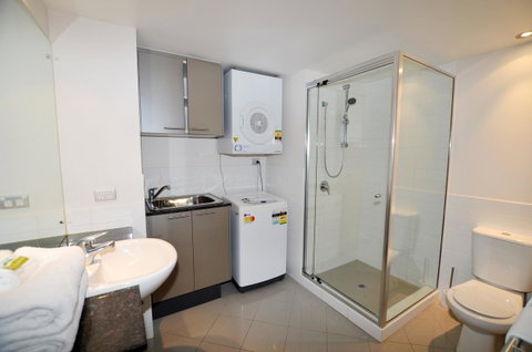 128 On The Terrace - Executive Escapes - Kawana Tourism 9