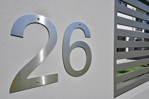 Modern Apartment Redcliffe Near Perth Airport: 0126 - Kawana Tourism 23