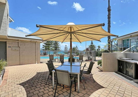 Scarborough Beach Front Resort - Shell Seven - Kawana Tourism 15
