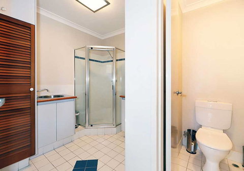 Scarborough Beach Front Resort - Shell Seven - Kawana Tourism 12