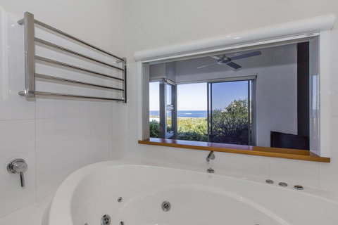 Aquatic Visions - Kawana Tourism 5