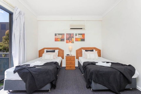 405 Perth City Escape - Kawana Tourism 17