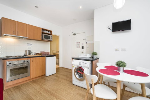 405 Perth City Escape - Kawana Tourism 11