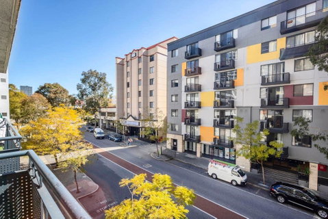405 Perth City Escape - Kawana Tourism 30