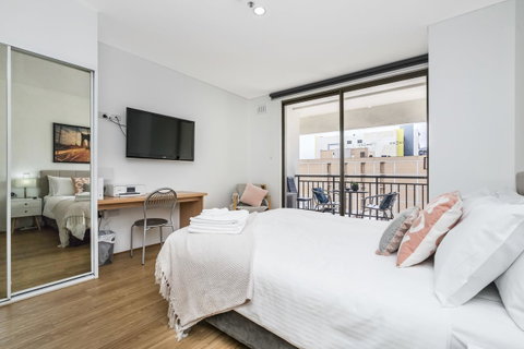 405 Perth City Escape - Kawana Tourism 10