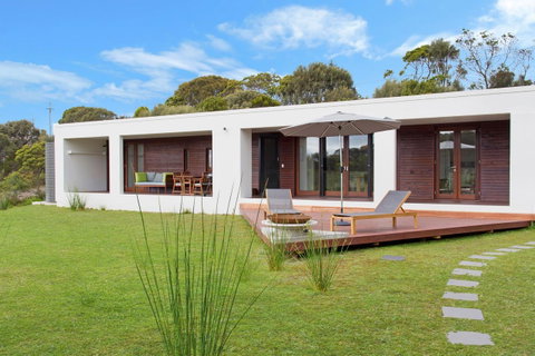 Tamar Solar Home - Kawana Tourism 13