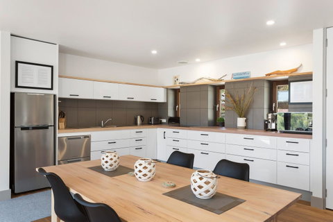 Tamar Solar Home - Kawana Tourism 21