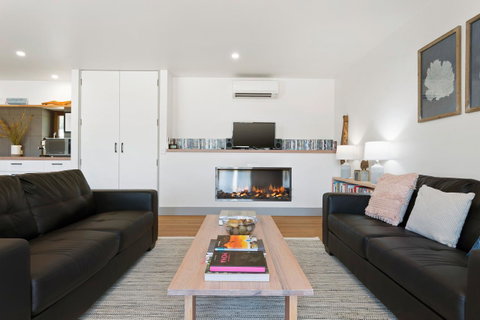 Tamar Solar Home - Kawana Tourism 8