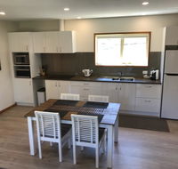 Loma Cottages - Kawana Tourism