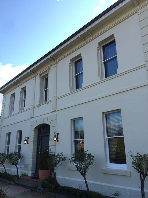 Clydesdale Manor - Kawana Tourism 0