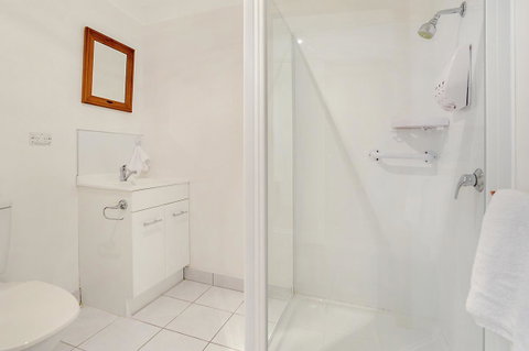 Harvey Farm Lodge - Kawana Tourism 21