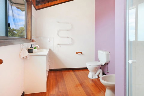 Harvey Farm Lodge - Kawana Tourism 14