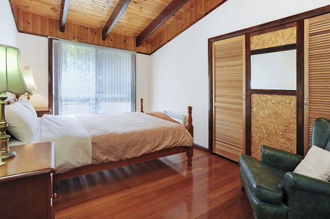 Harvey Farm Lodge - Kawana Tourism 11