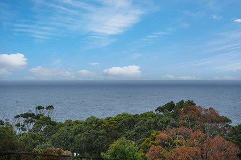Harvey Farm Lodge - Kawana Tourism 0