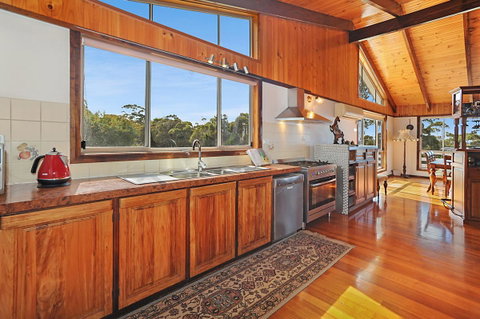 Harvey Farm Lodge - Kawana Tourism 6