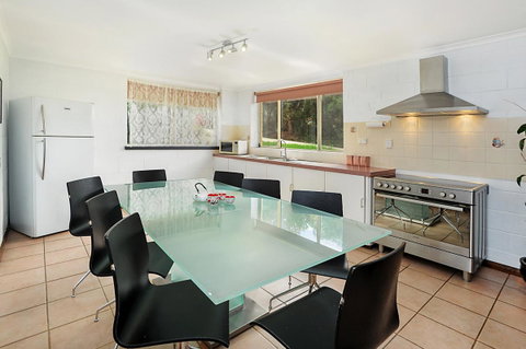 Harvey Farm Lodge - Kawana Tourism 18