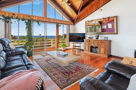 Harvey Farm Lodge - Kawana Tourism 3