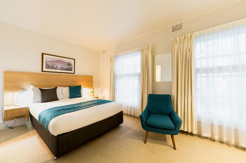 Customs House Hotel - Kawana Tourism 11
