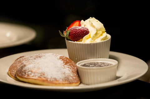 Customs House Hotel - Kawana Tourism 14