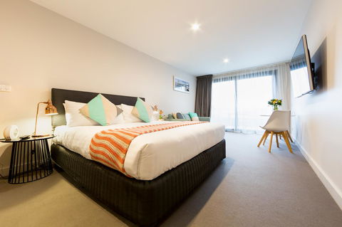 Customs House Hotel - Kawana Tourism 9