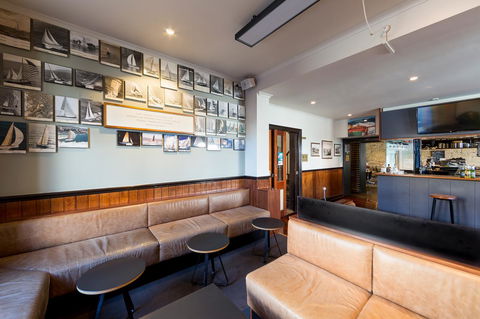 Customs House Hotel - Kawana Tourism 1