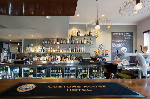 Customs House Hotel - Kawana Tourism 33