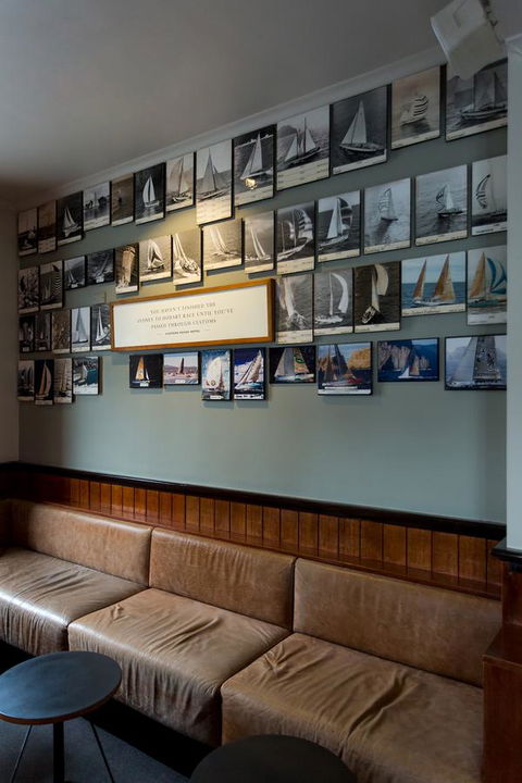 Customs House Hotel - Kawana Tourism 21