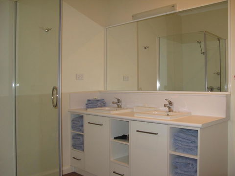 Barclay Motor Inn - Kawana Tourism 38